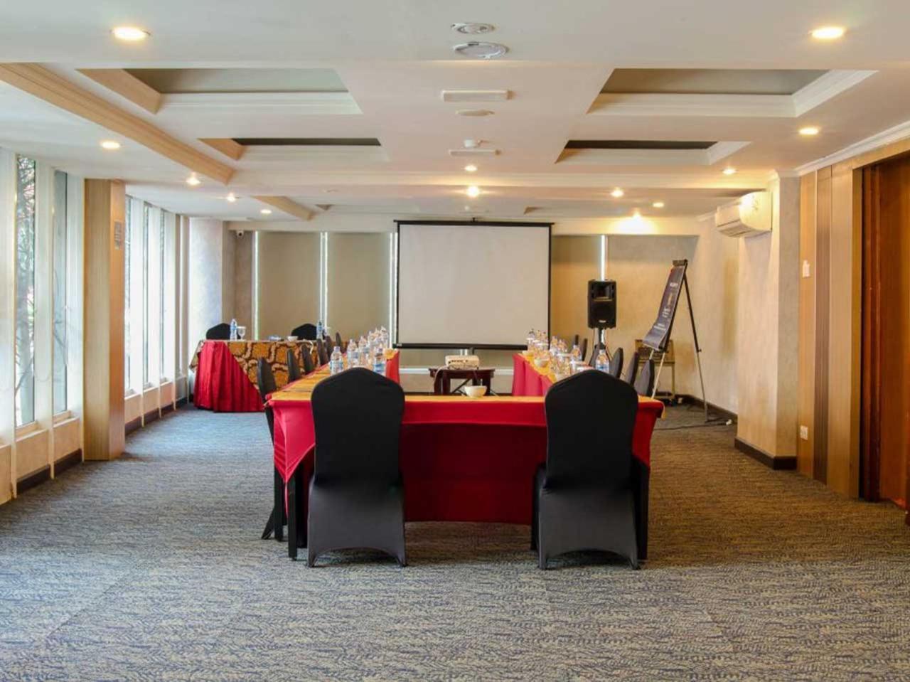 Sapphire Sky Hotel & Conference Serpong Exteriér fotografie