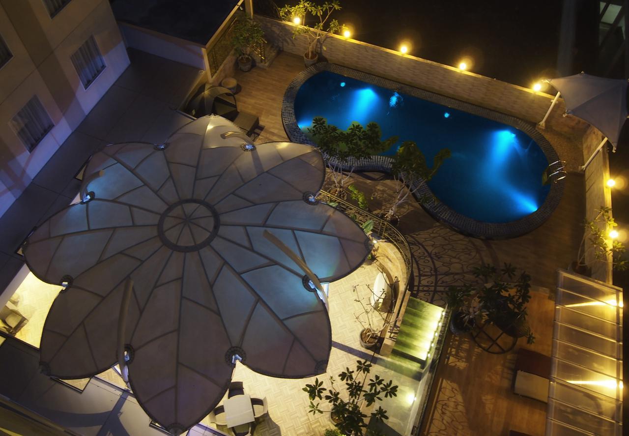 Sapphire Sky Hotel & Conference Serpong Exteriér fotografie