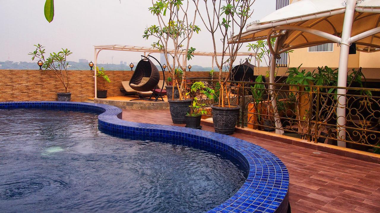 Sapphire Sky Hotel & Conference Serpong Exteriér fotografie