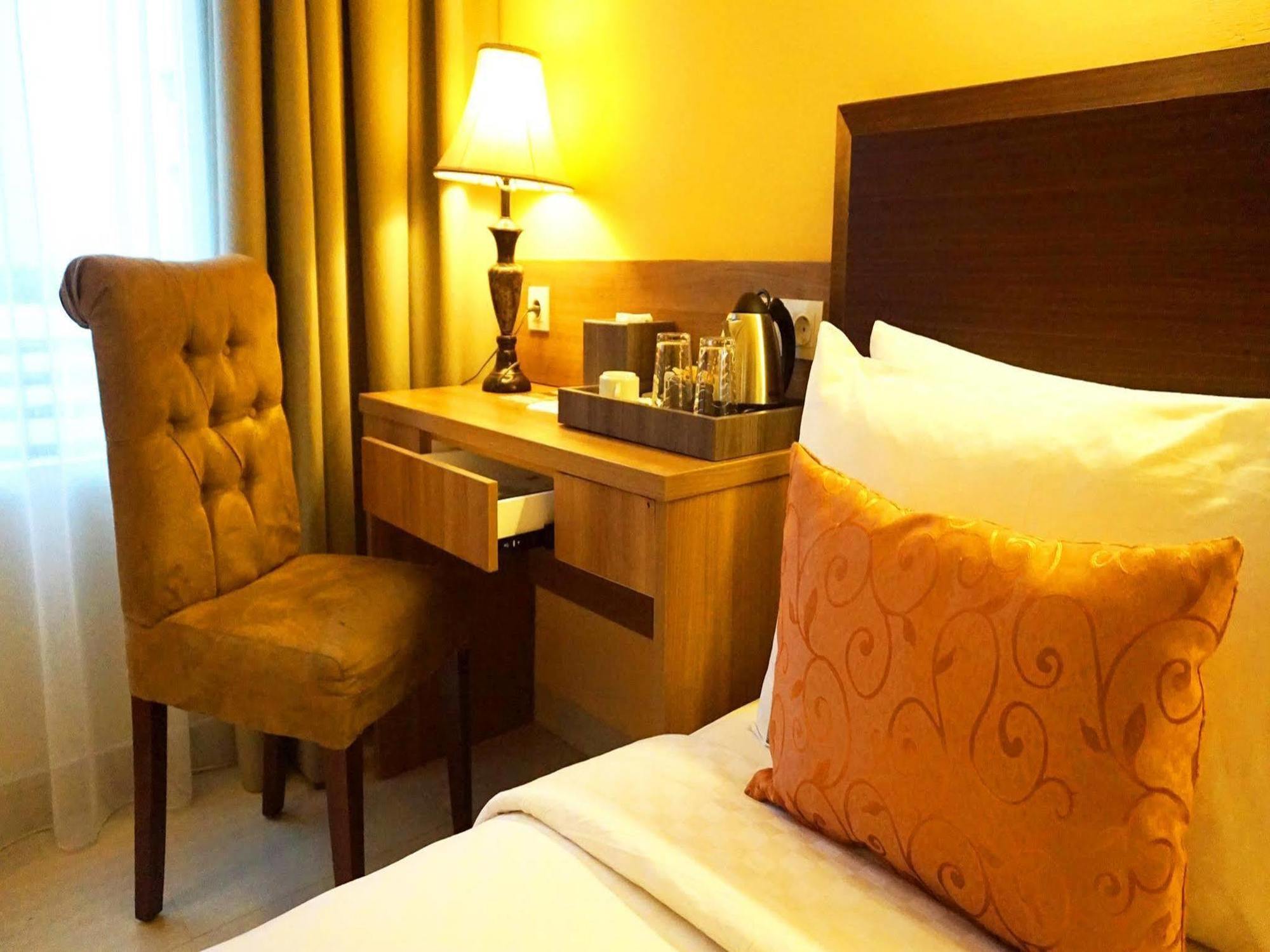 Sapphire Sky Hotel & Conference Serpong Exteriér fotografie